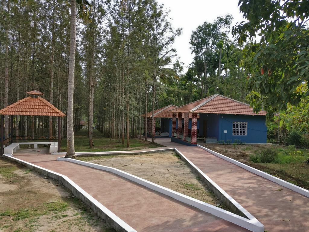 The Shades Holiday Homes Kushālnagar エクステリア 写真