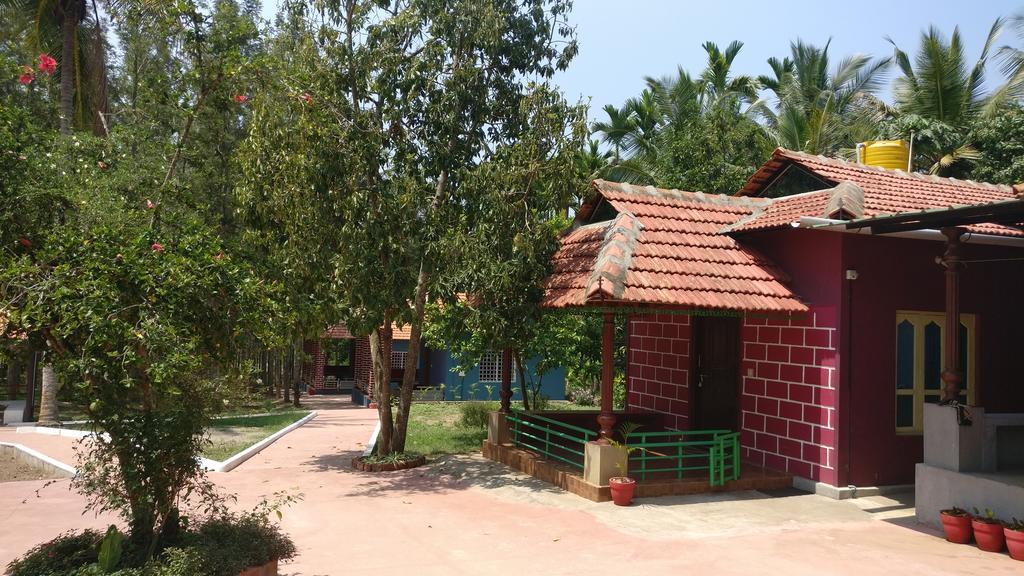 The Shades Holiday Homes Kushālnagar エクステリア 写真